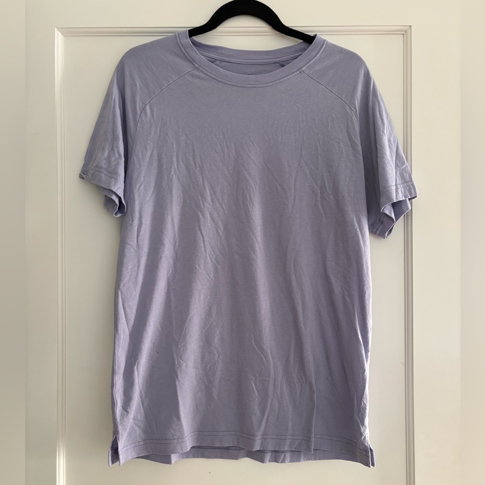 Men’s cotton ALO shirt size Medium